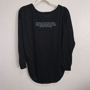 Om & Ah London size large black long sleeve tee